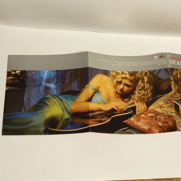 Taylor Swift First Edition 2007 Sounds of the Season Christmas Holiday CD - Picture 10 of 10